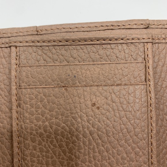 SOLD!!!! Gucci Compact Wallet, Marmont, Textured Leather, Beige - Picture 7 of 10